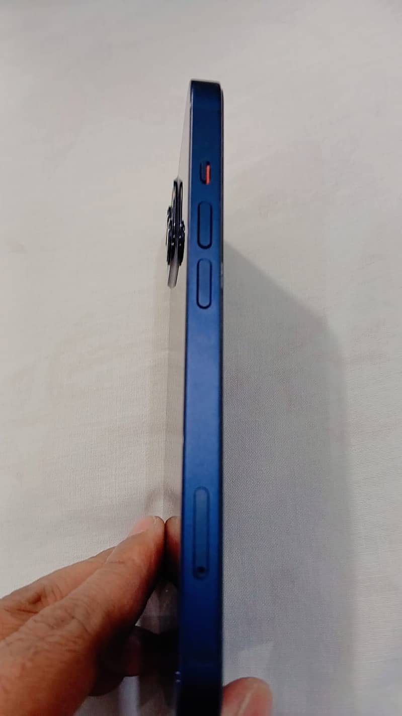 Apple iPhone 13 3