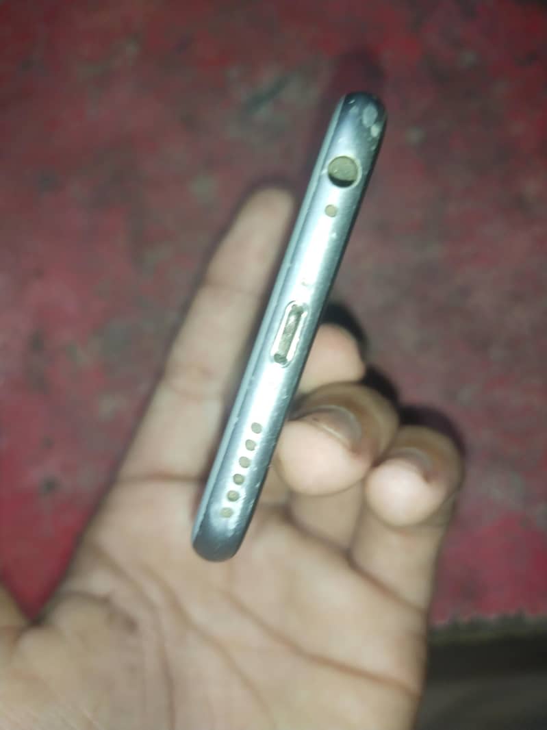 Apple iPhone 6S 3
