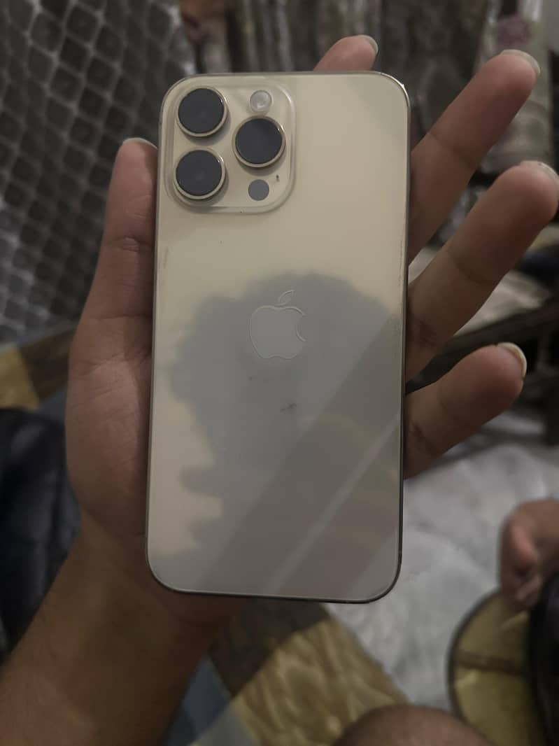 Apple iPhone 14 Pro Max 1
