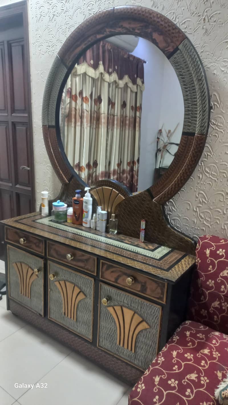 bed two side table and dressing table 1