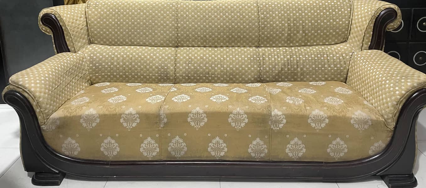 Solid sofa set premium quality 0