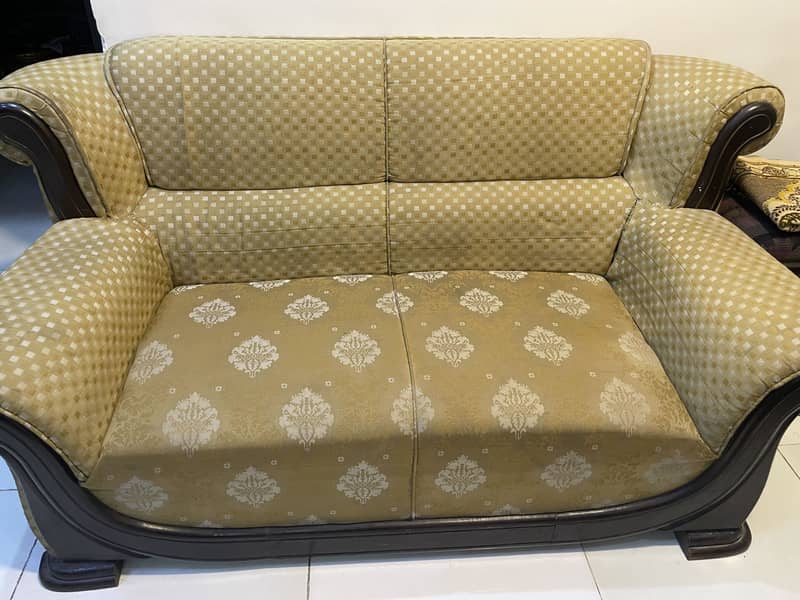 Solid sofa set premium quality 1
