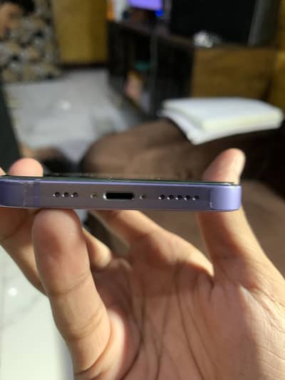 Apple iPhone 12