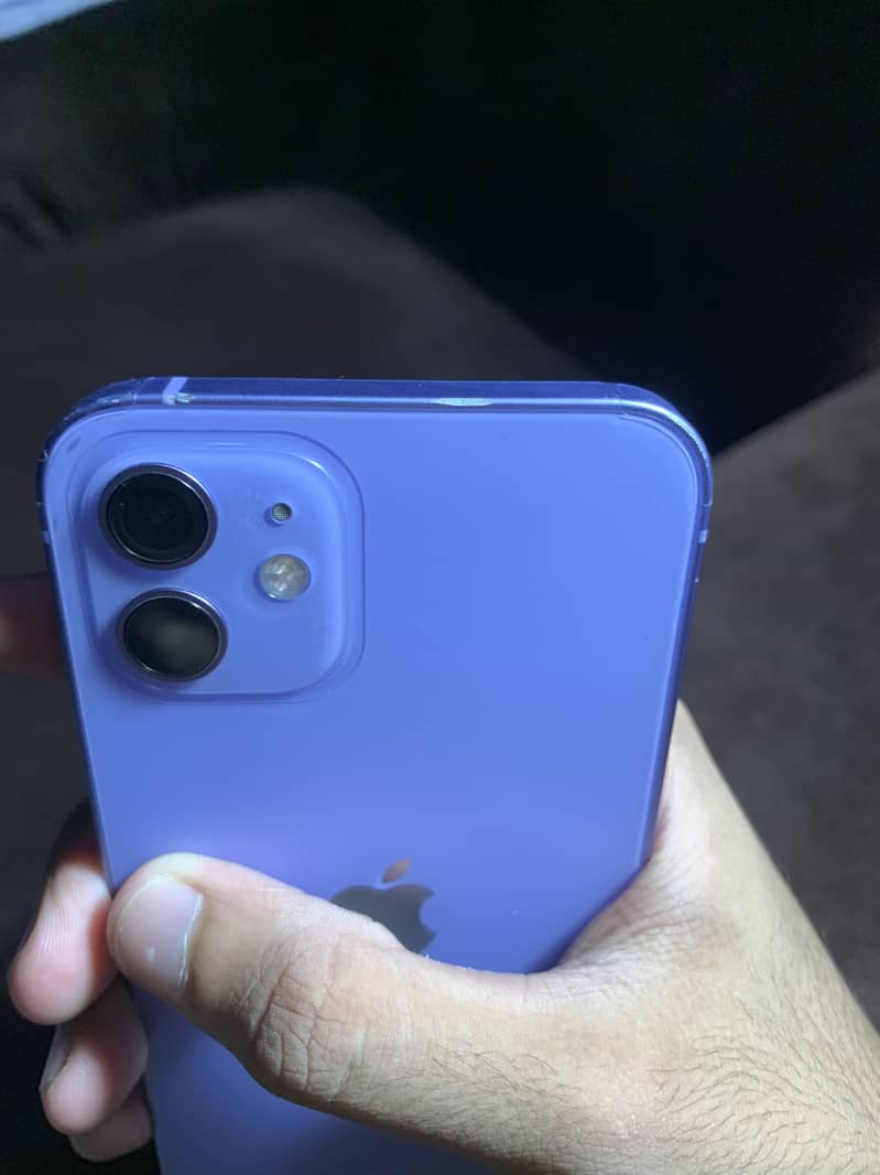 Apple iPhone 12 6