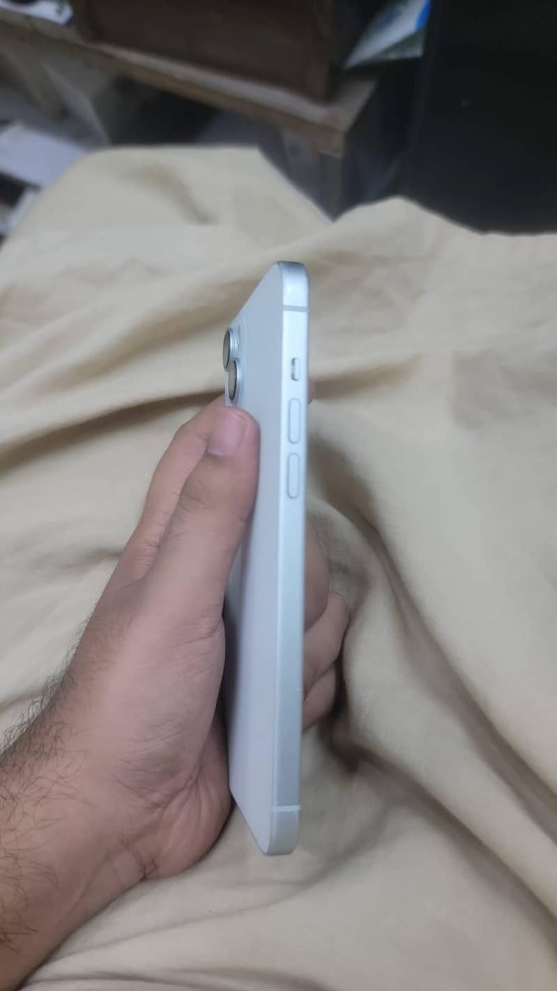 Apple iPhone 15 plus 1