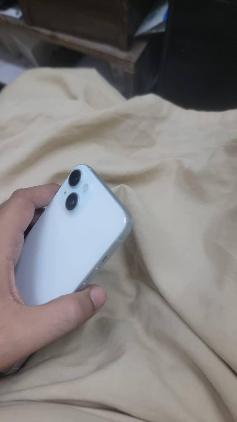 Apple iPhone 15 plus 2