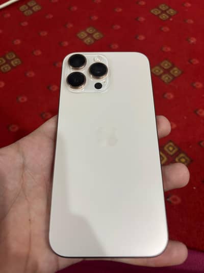 Apple iPhone 16 Pro Max