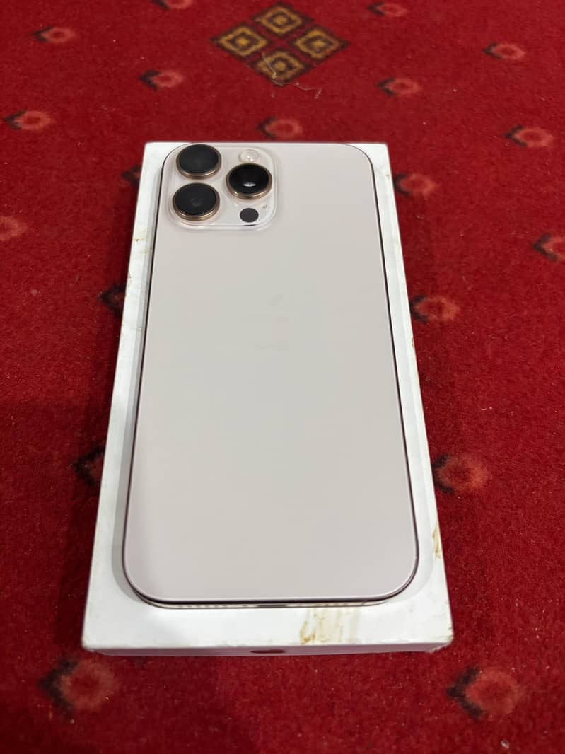 Apple iPhone 16 Pro Max 7