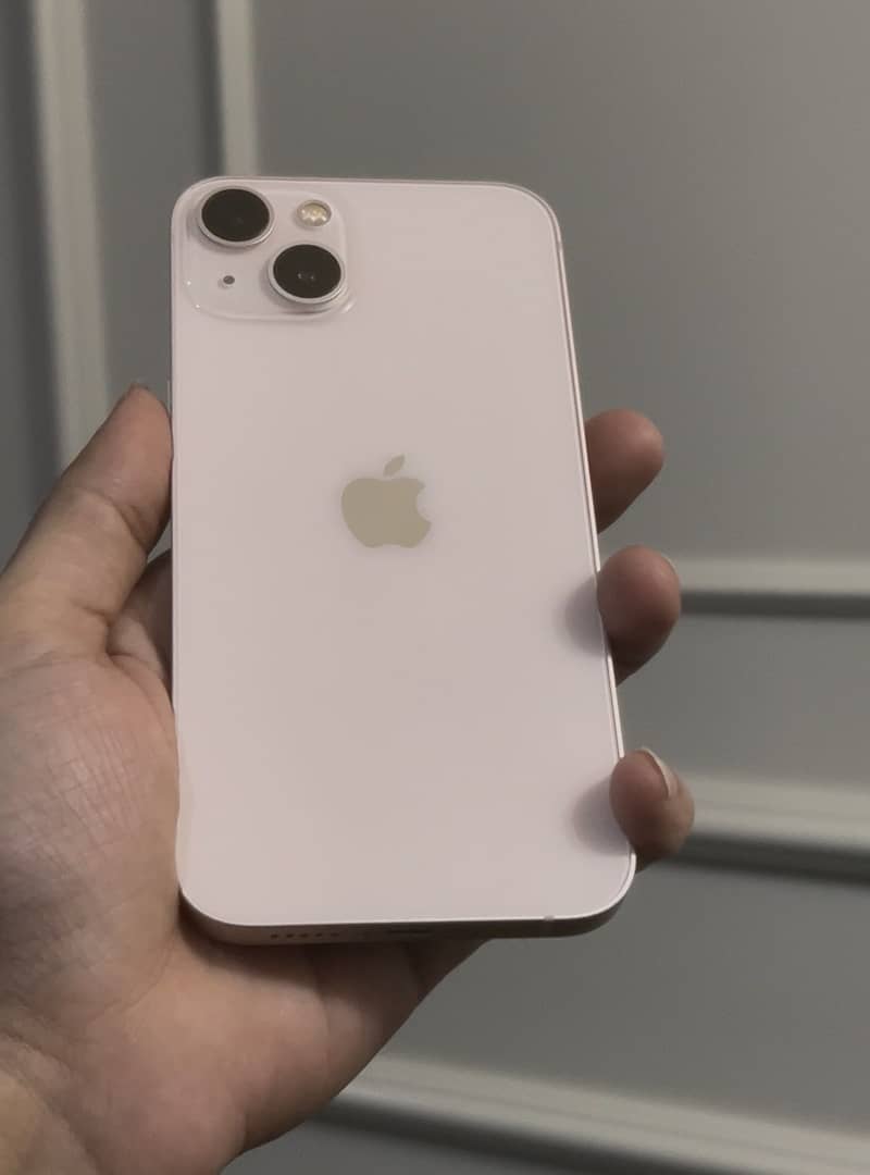 Apple iPhone 13 0