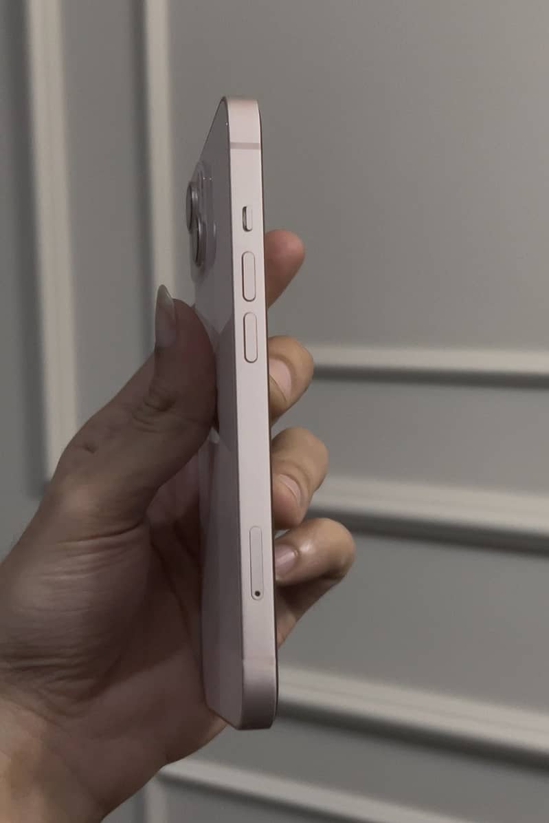 Apple iPhone 13 1