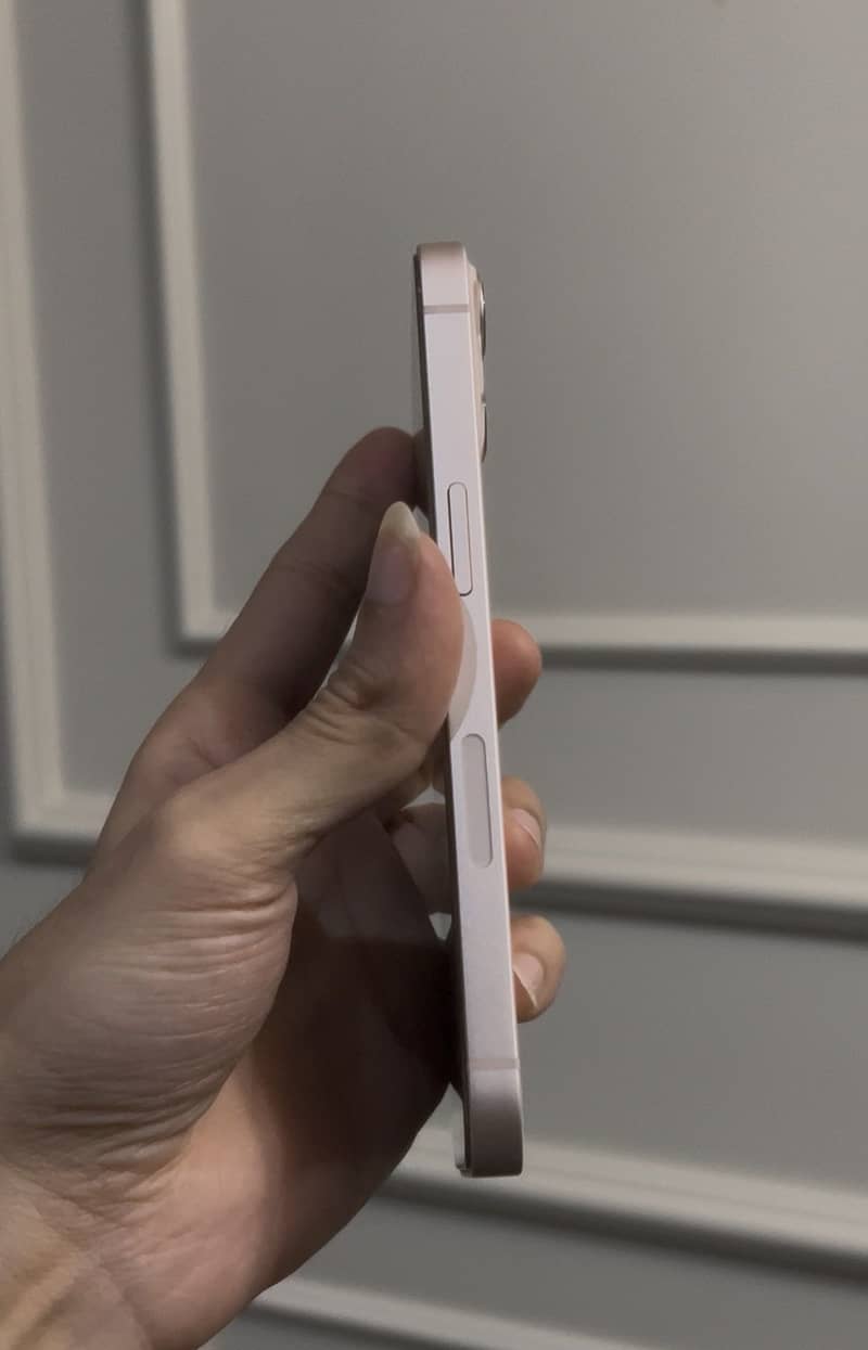 Apple iPhone 13 3