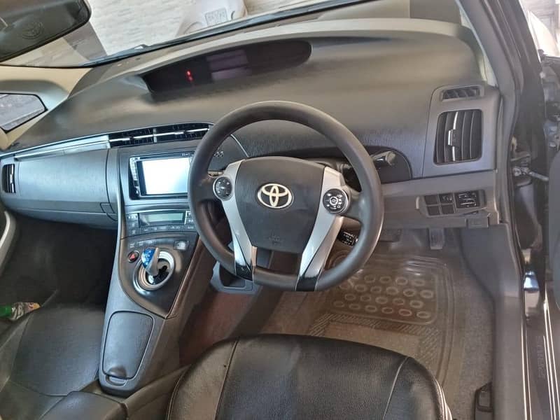 PRIUS 13