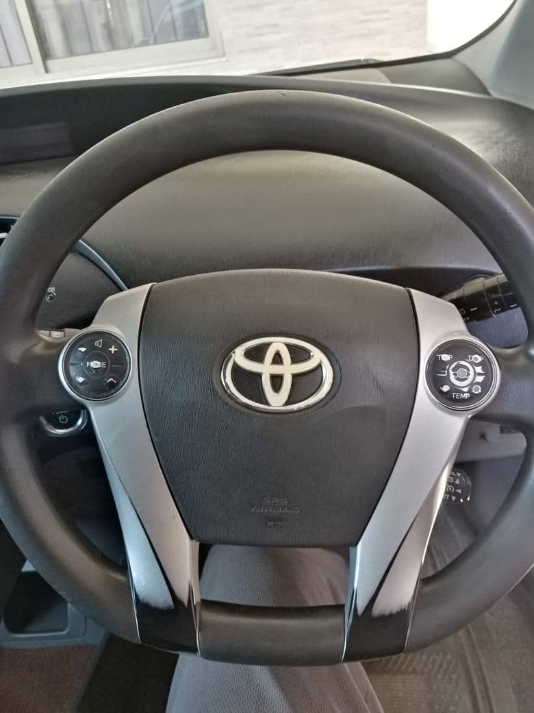 PRIUS 14