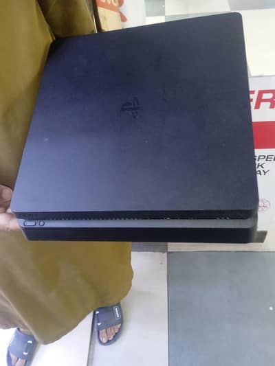 With alll cables and fully new condition 2 controllers free jb