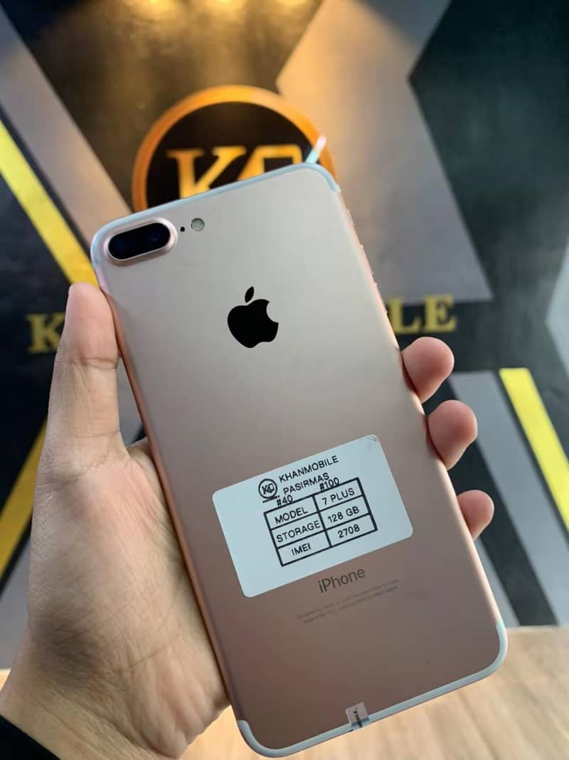 Apple iPhone 7 Plus 0