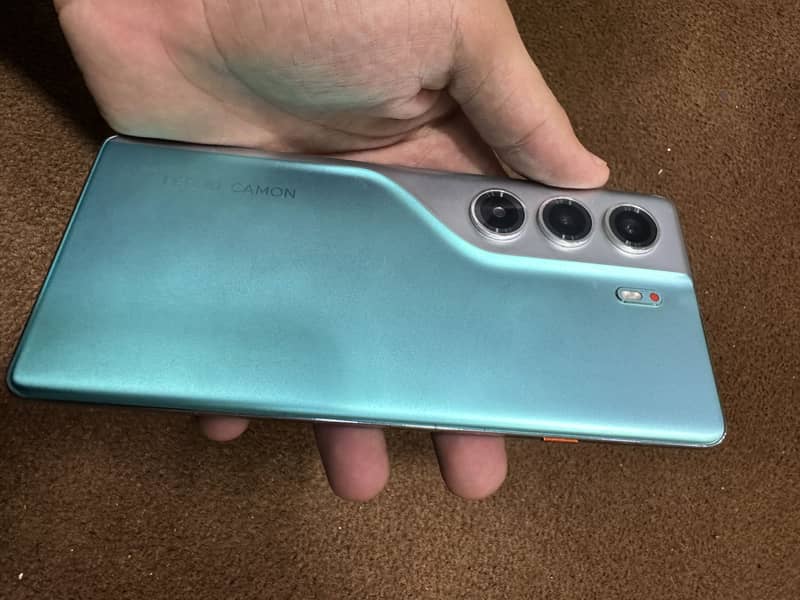 Tecno CAMON 40 Pro 3