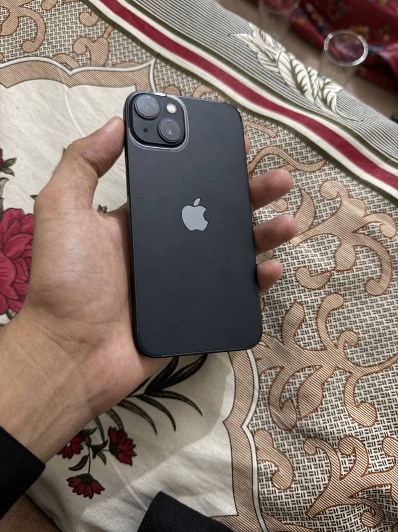 Apple iPhone 13 11