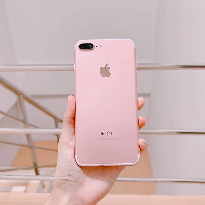 Apple iPhone 7 Plus 0