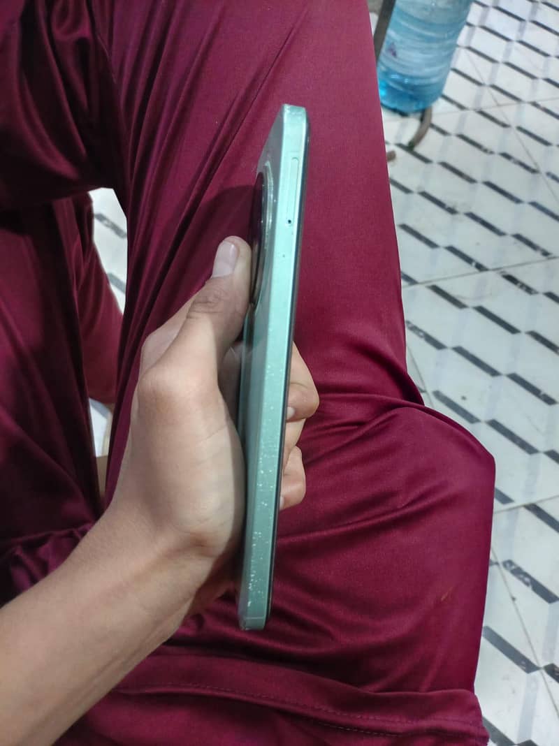Tecno SPARK 30C 4
