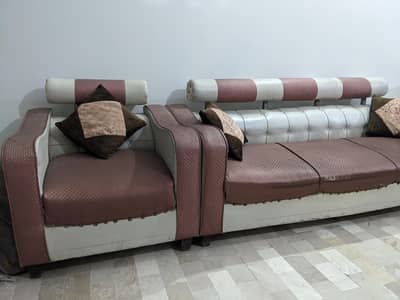 5 Seater Sofa Set in Good Condition