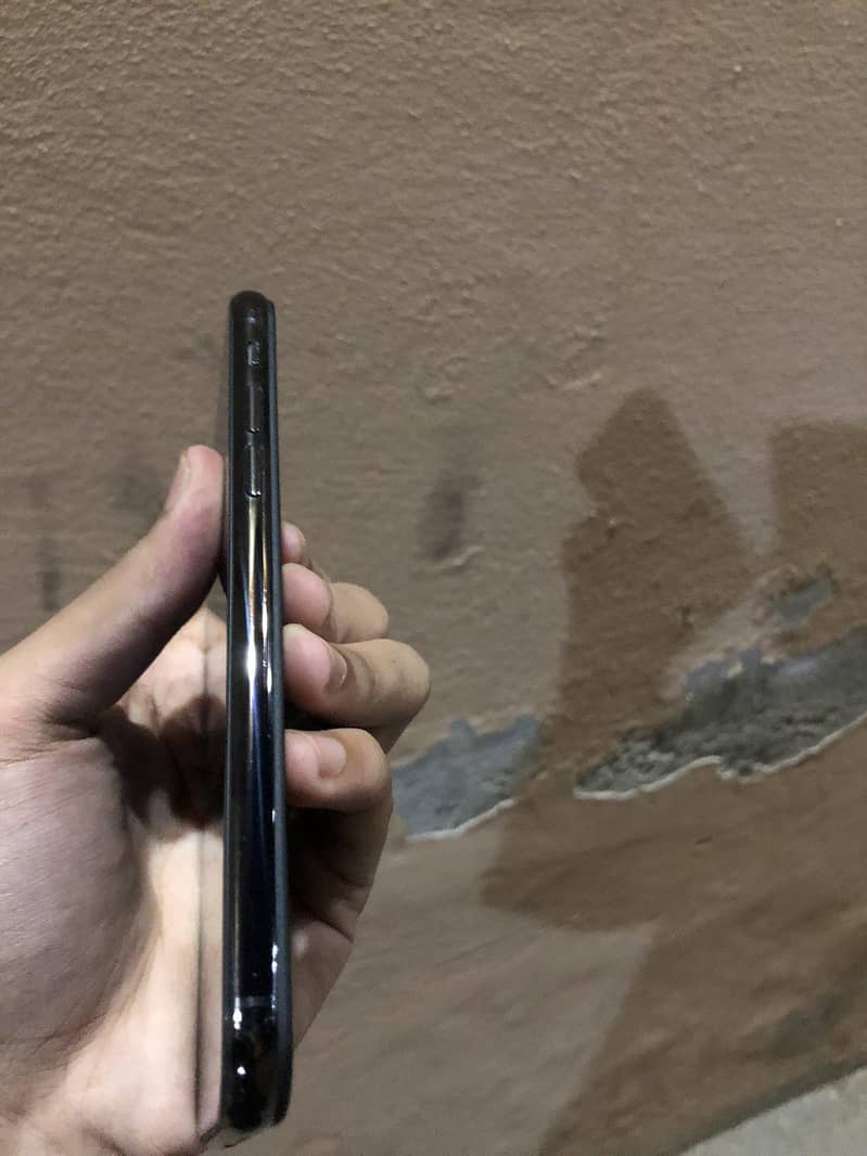 Apple iPhone X 0