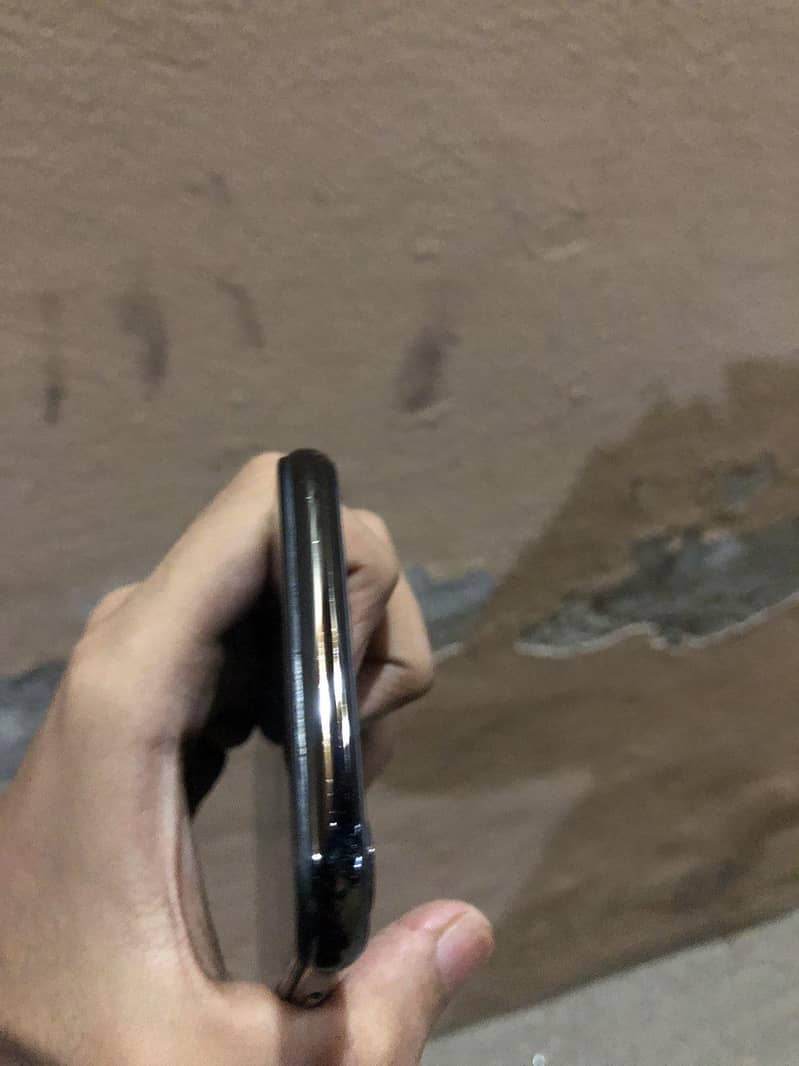 Apple iPhone X 1
