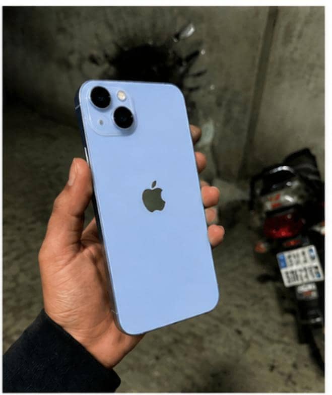 Apple iPhone 14 3