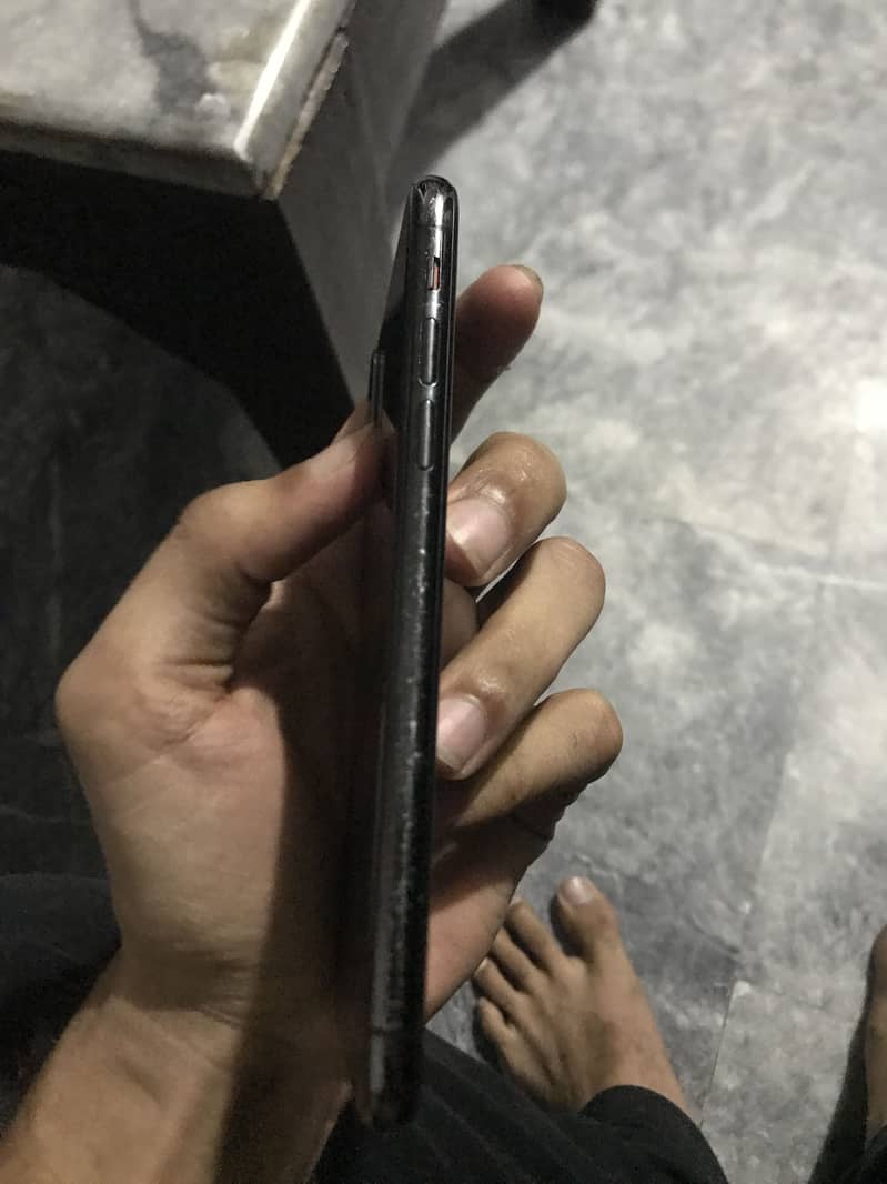 Apple iPhone X 1