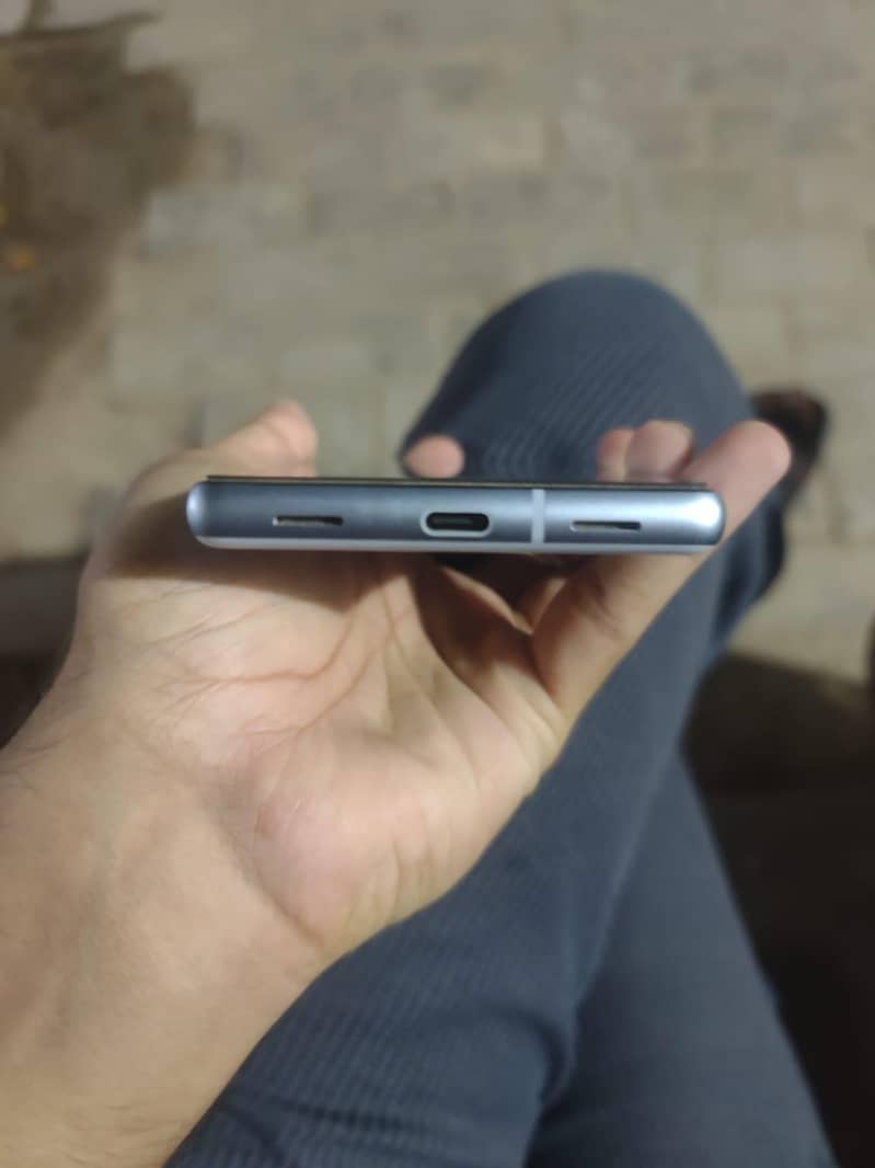 Google Pixel 7a 2