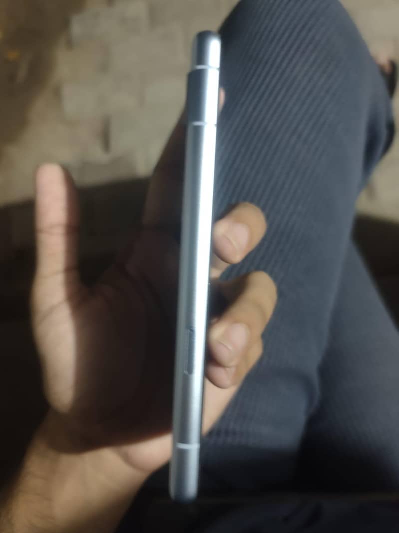 Google Pixel 7a 5