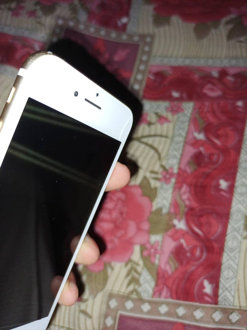 Apple iPhone 7 1