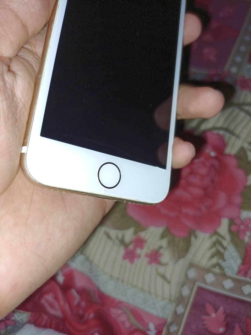 Apple iPhone 7 2