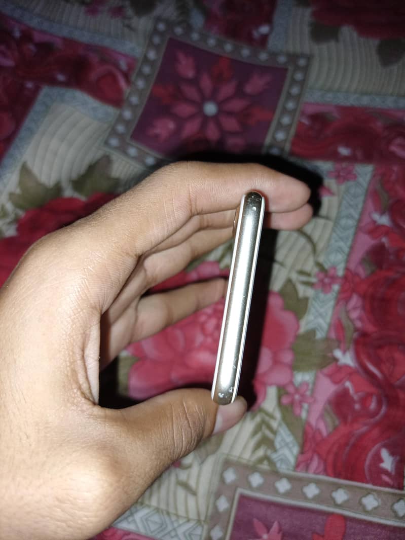 Apple iPhone 7 5