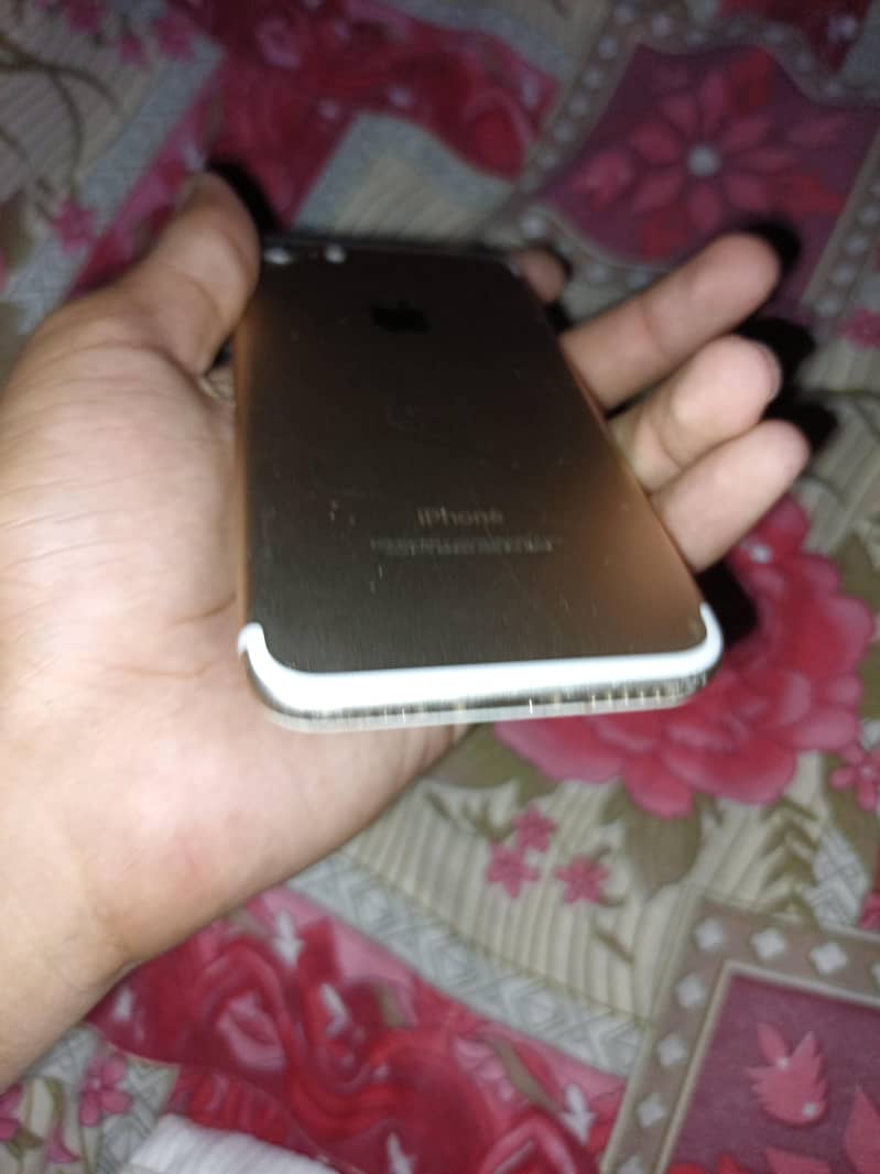 Apple iPhone 7 6