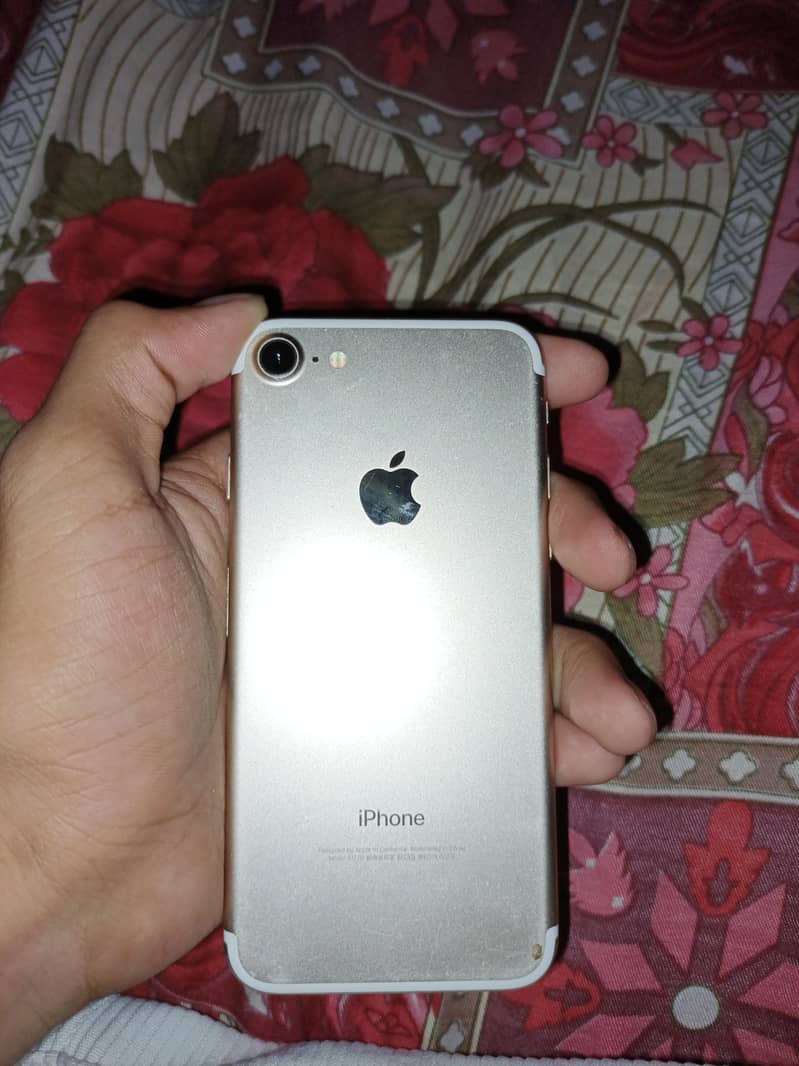 Apple iPhone 7 7