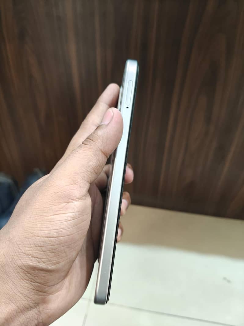 OPPO A6s 6