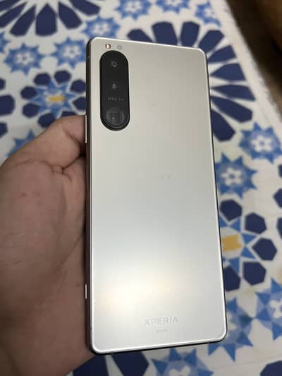 Official pta, 8/128 ,Condition 100% original &clear