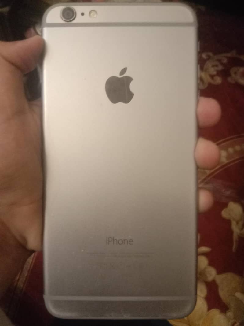 Apple iPhone 6 Plus 0
