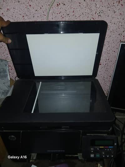 colour laser jet pro MFP M176n  printer and scanner