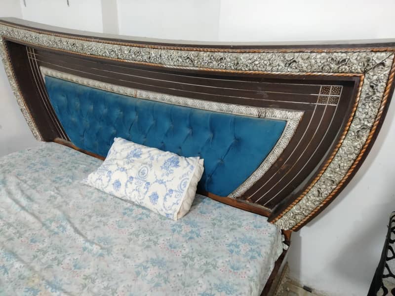 Double Bed & Dressing Table 2