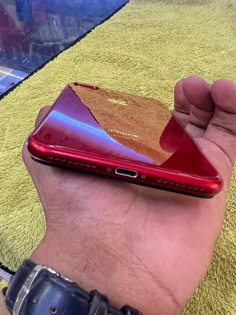 Apple iPhone 8 Plus 1