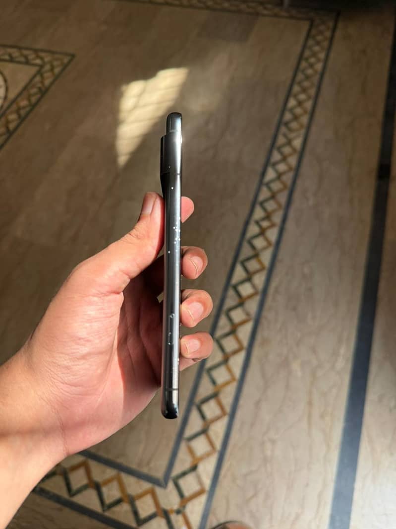 google pixel 8 pro 2