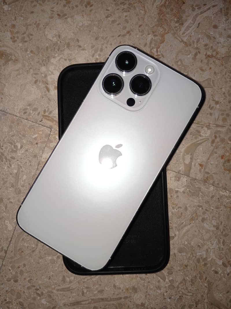 Apple iPhone 14 Pro Max 0
