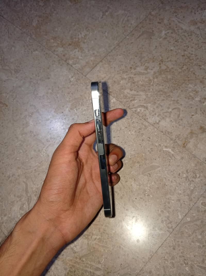 Apple iPhone 14 Pro Max 2