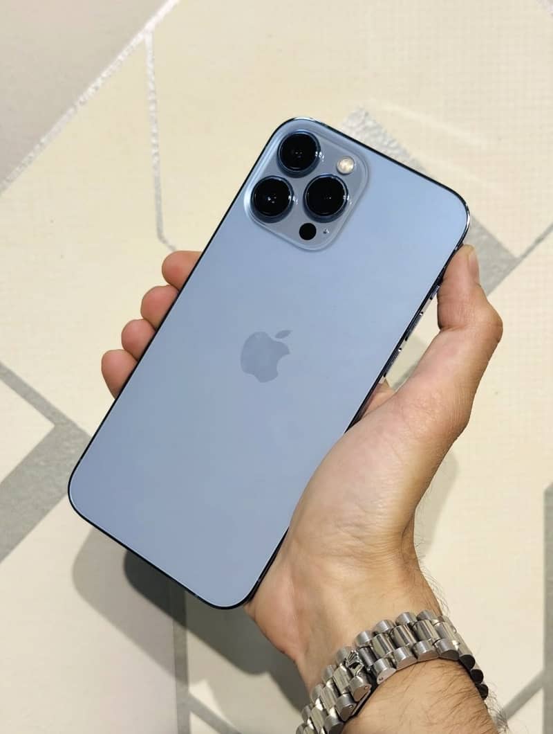 Apple iPhone 13 Pro 0