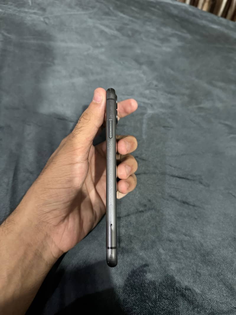 Apple iPhone 11 2