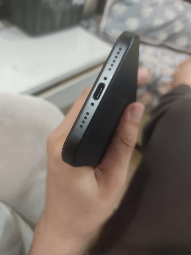 Apple iPhone 16 Plus 2