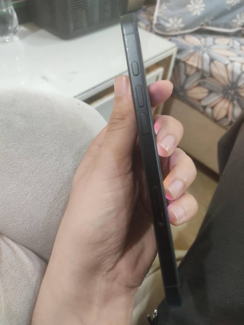 Apple iPhone 16 Plus 4