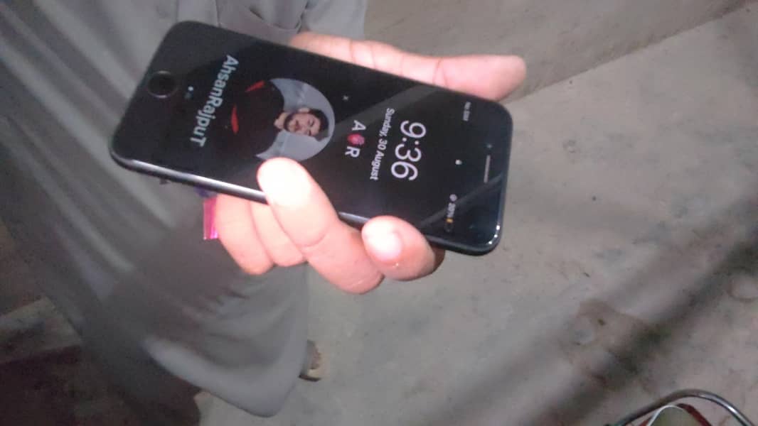 Apple iPhone 7 1