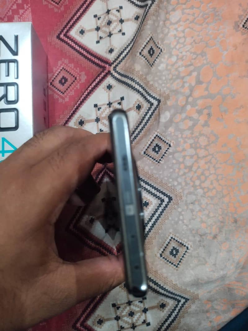 Infinix Zero 40 6